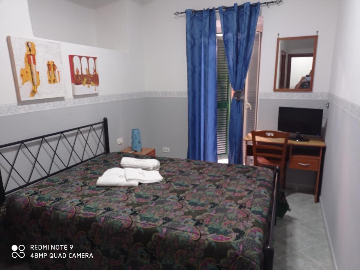 Hotel Alloggio Del Conte Napoli Bagian luar foto