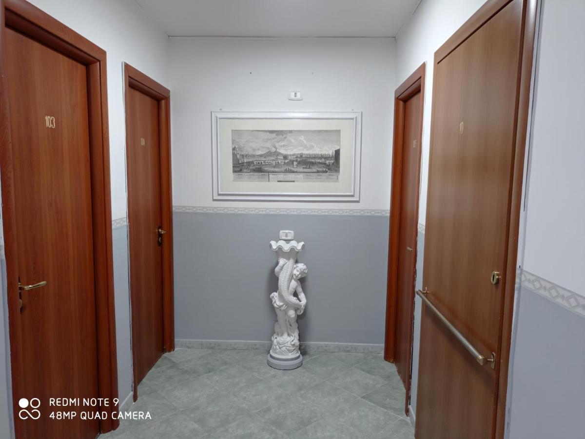 Hotel Alloggio Del Conte Napoli Bagian luar foto