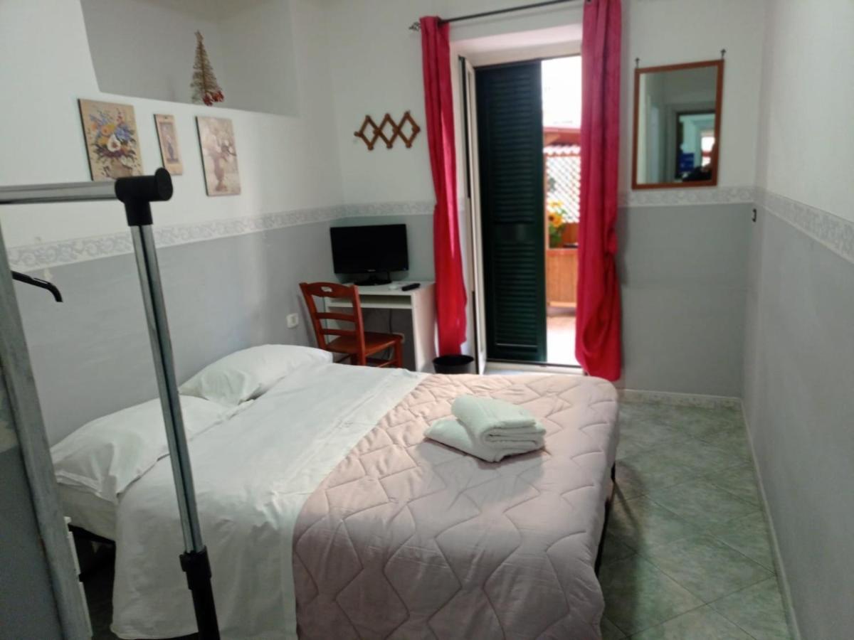 Hotel Alloggio Del Conte Napoli Bagian luar foto