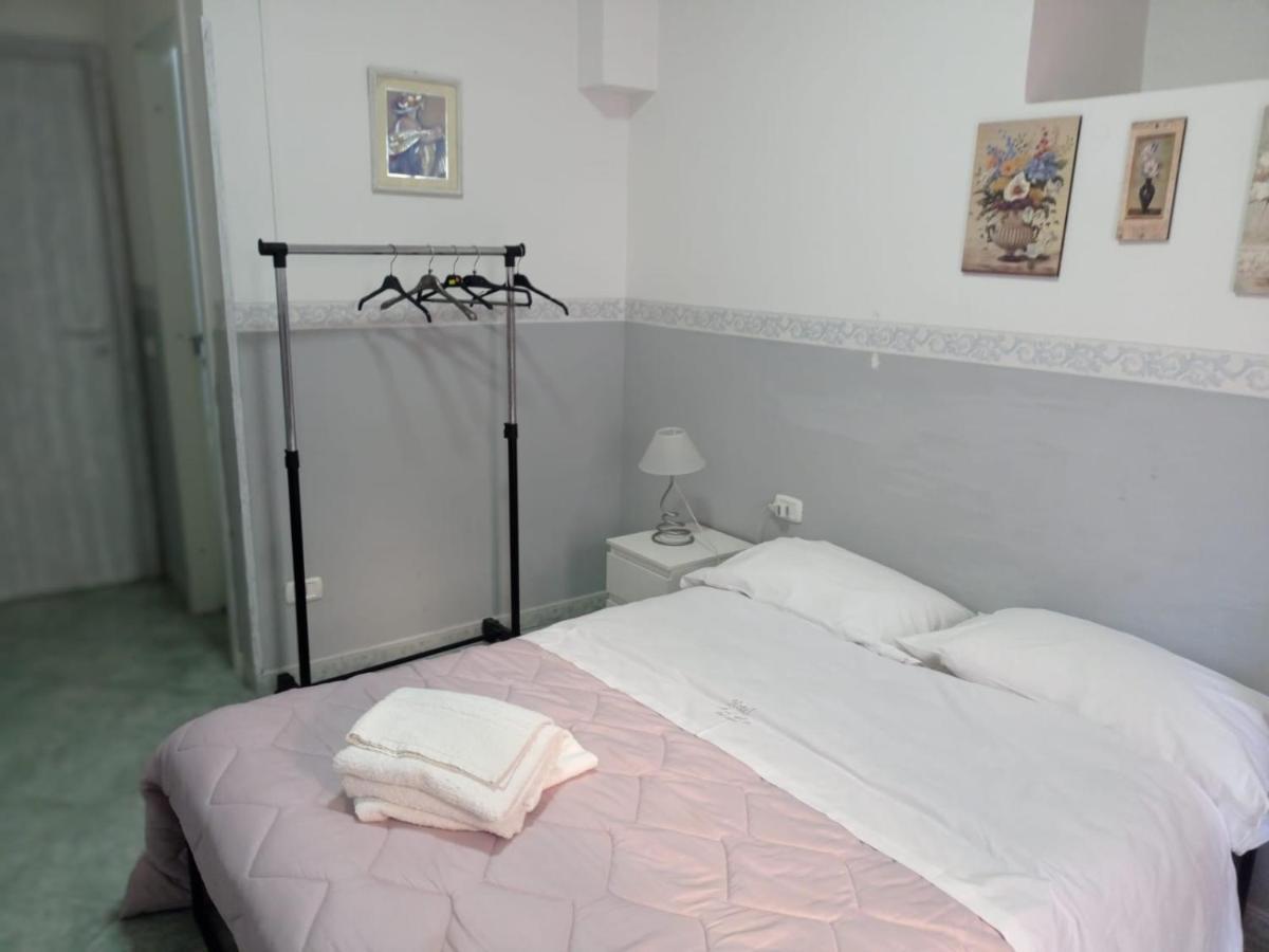 Hotel Alloggio Del Conte Napoli Bagian luar foto