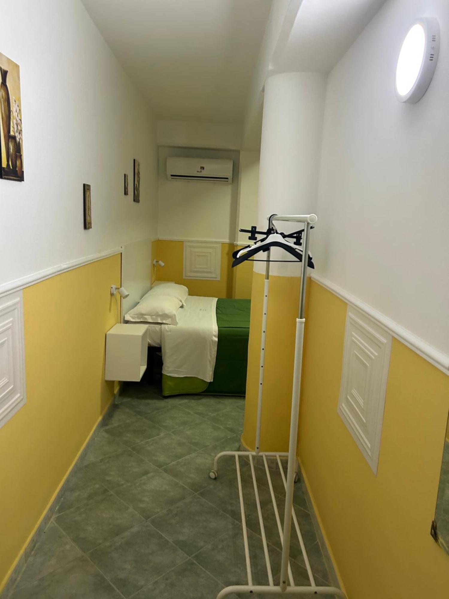 Hotel Alloggio Del Conte Napoli Bagian luar foto