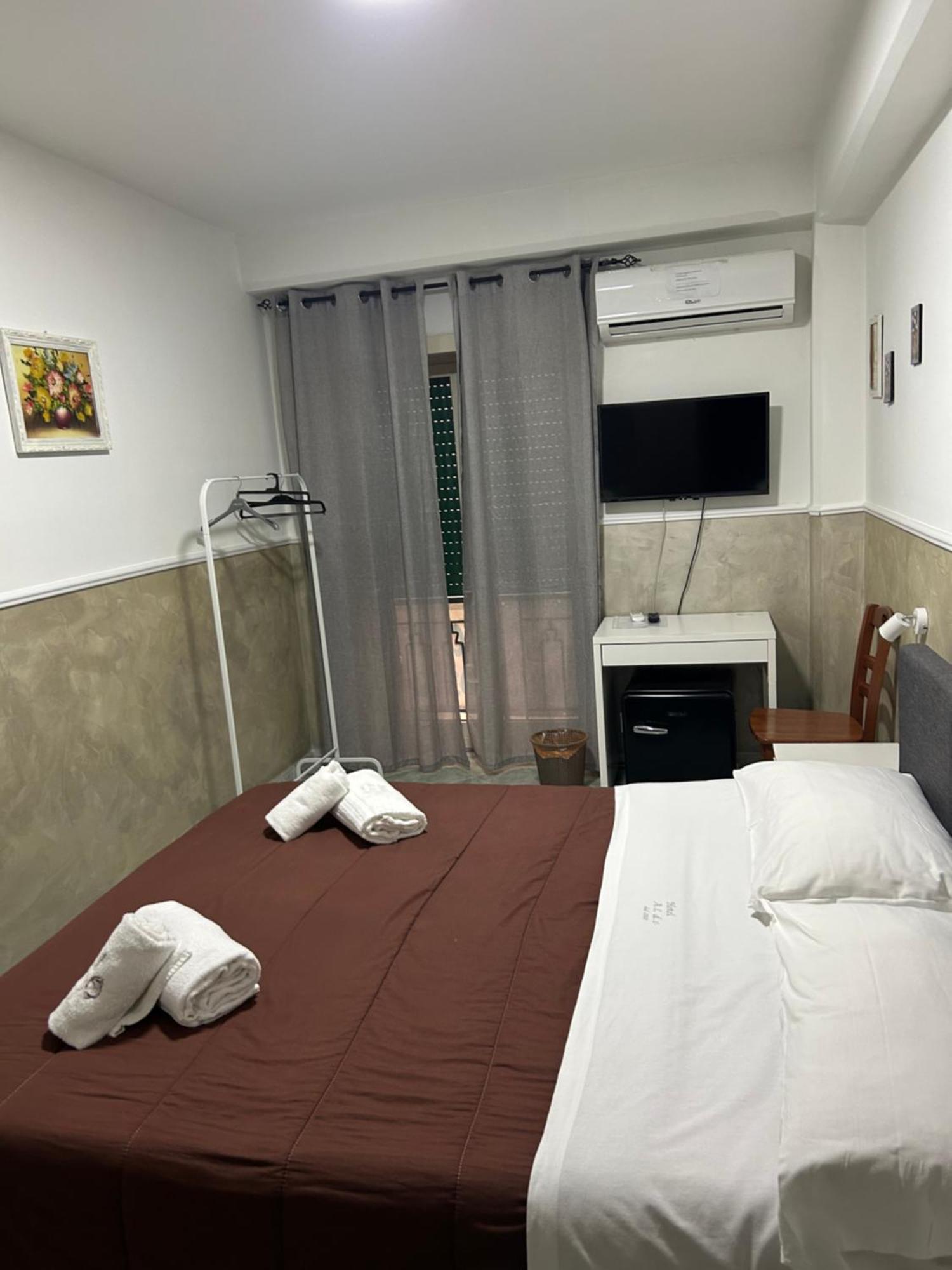 Hotel Alloggio Del Conte Napoli Bagian luar foto