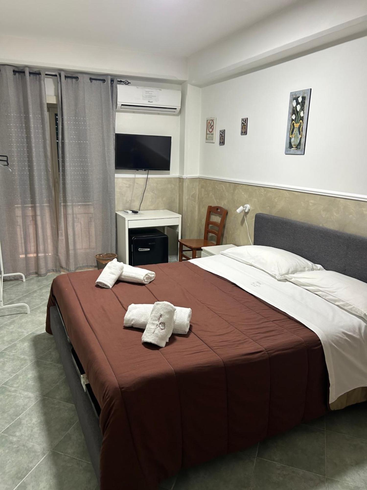 Hotel Alloggio Del Conte Napoli Bagian luar foto